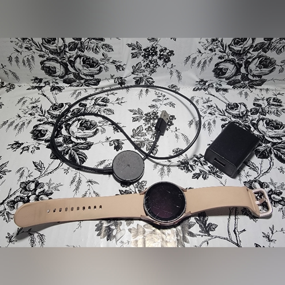 Samsung Smartwatch with Silver Bezel and Cream Band